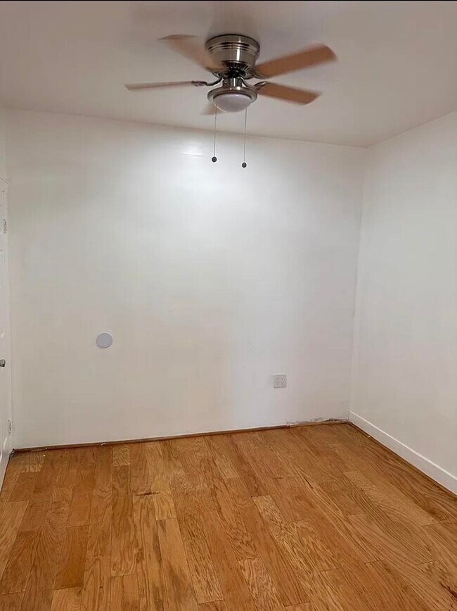 Building Photo - 135A Grace St