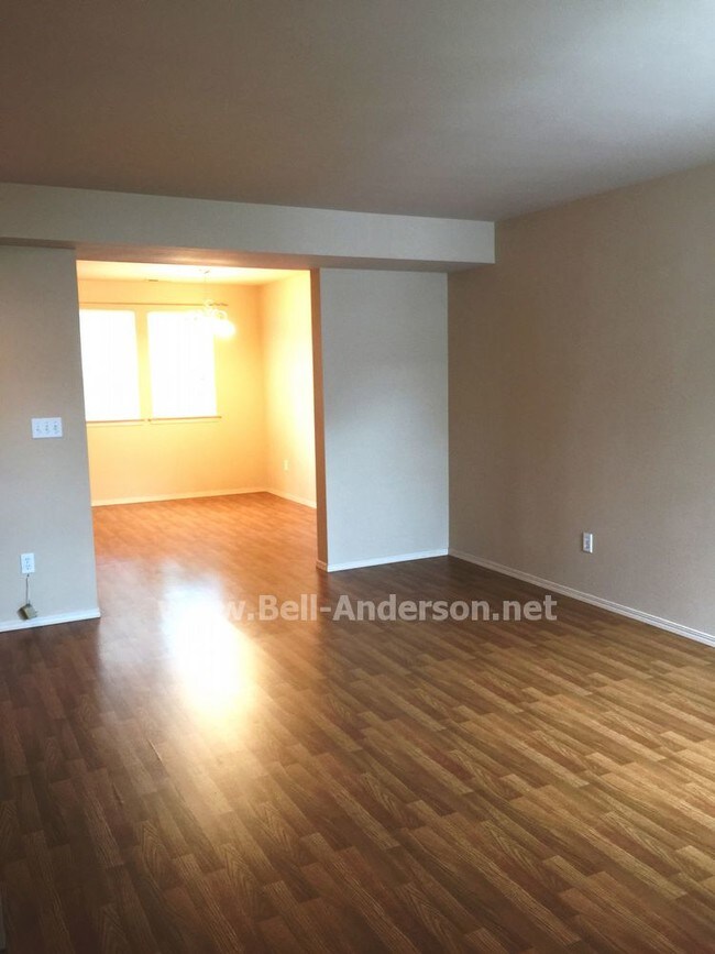 Foto del edificio - 10915 62nd St E