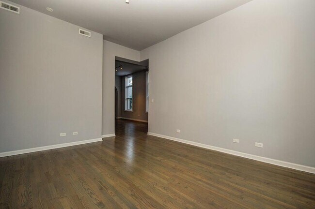 Foto del edificio - 1752 W 21st Pl