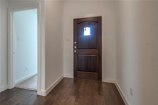 Foto del edificio - 1329 Chickadee Drive