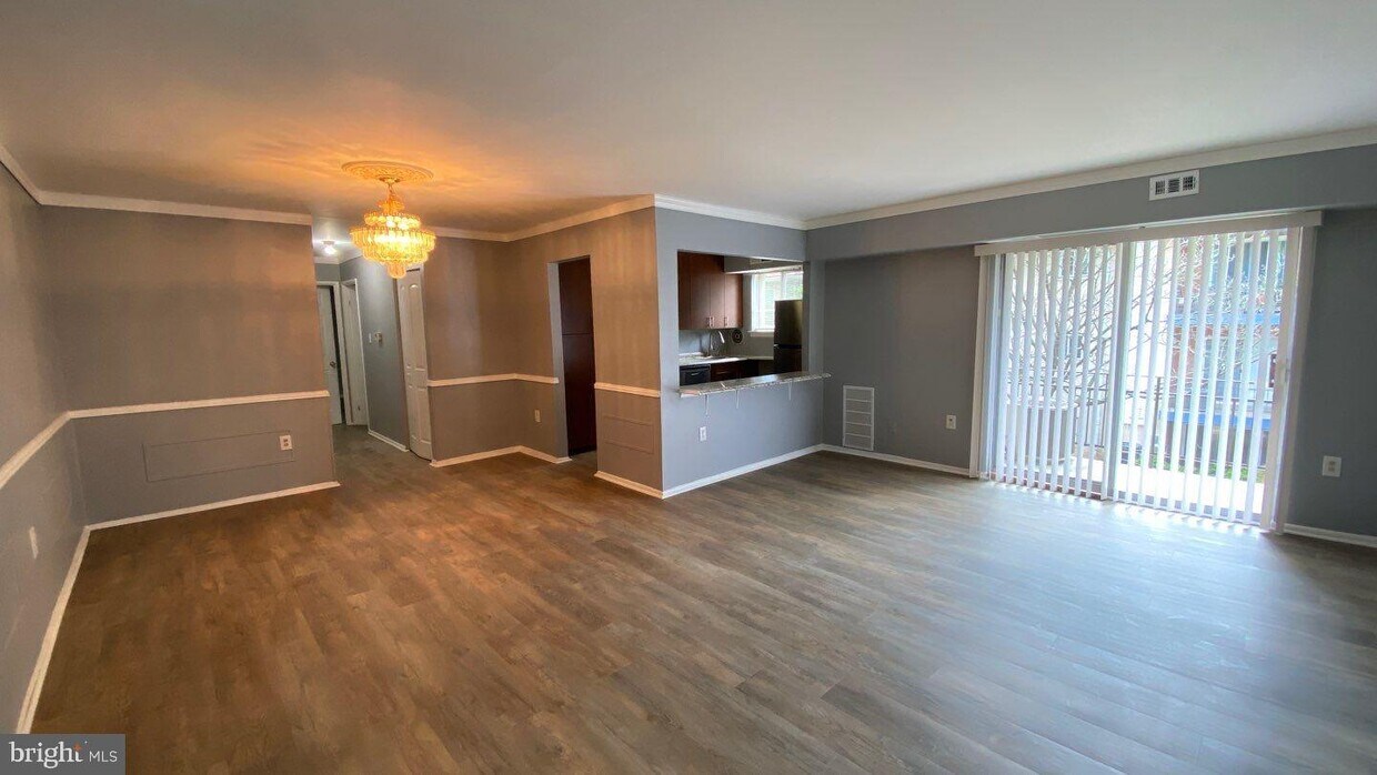 Foto principal - 11354 Cherry Hill Rd