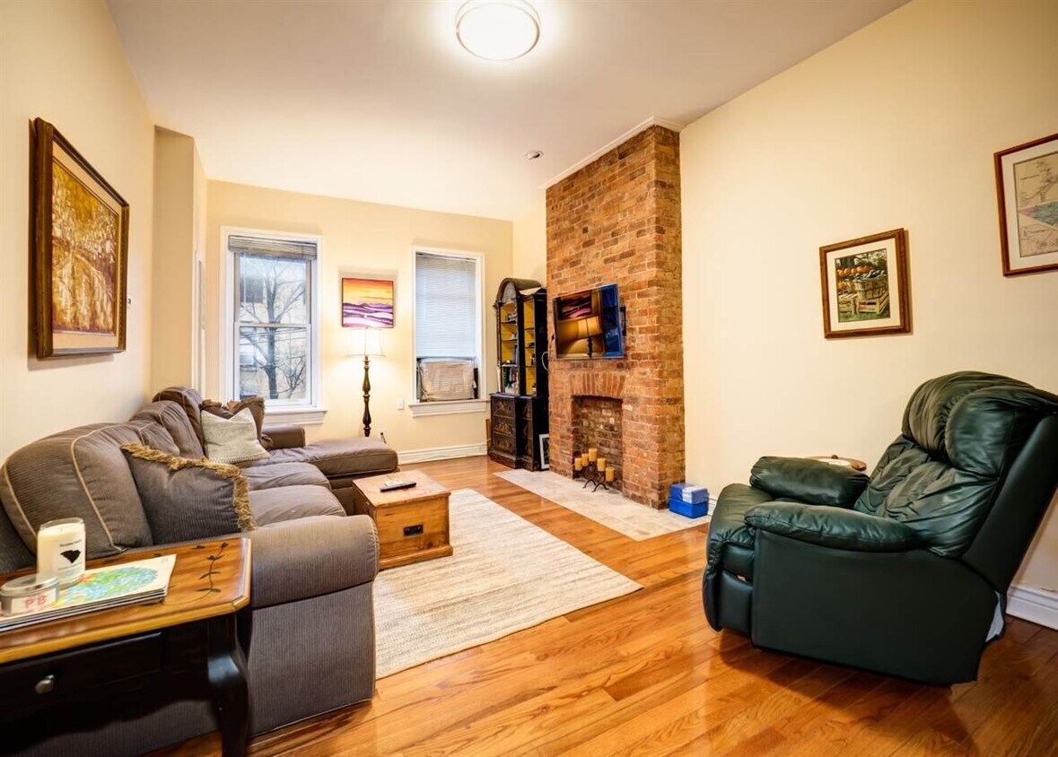 Foto principal - 264 9th St