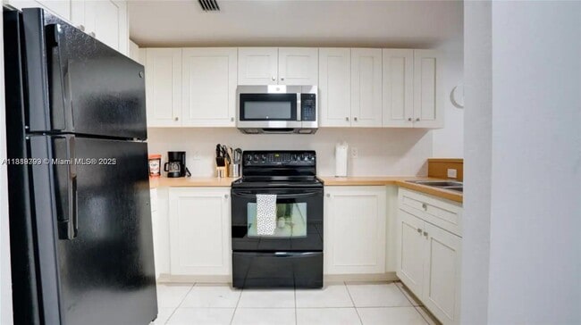 Foto del edificio - 328 NW 12th Ave
