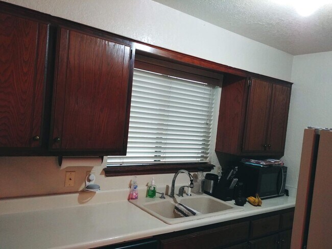 Foto del edificio - Perfect Townhouse available for rent!