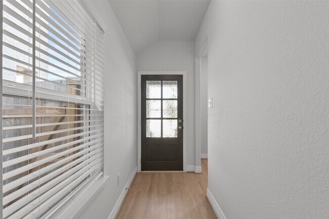 Foto del edificio - 21247 Catalina Palm Dr