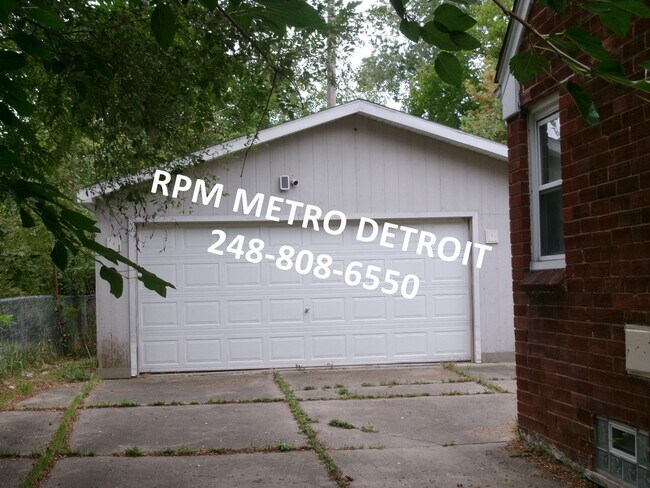 Building Photo - 3 Bedroom Bungalow in Inkster