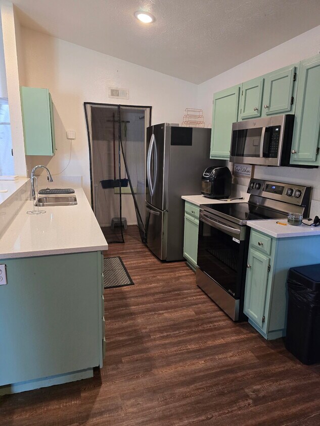 Foto principal - 7201 Pineberry Rd