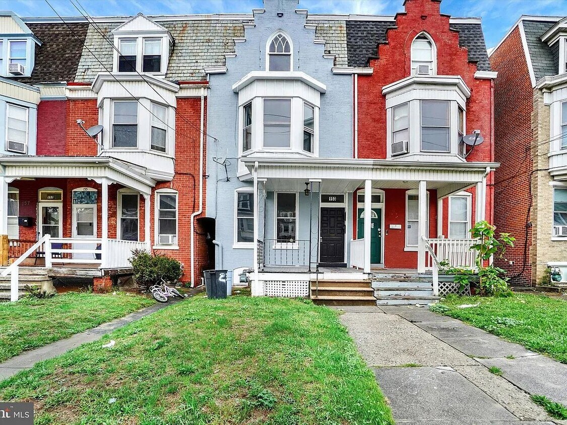 Primary Photo - 153 W Jackson St