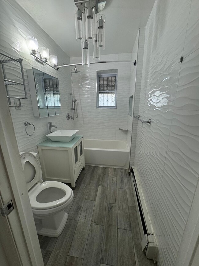 Bathroom - 1470 Needham Ave