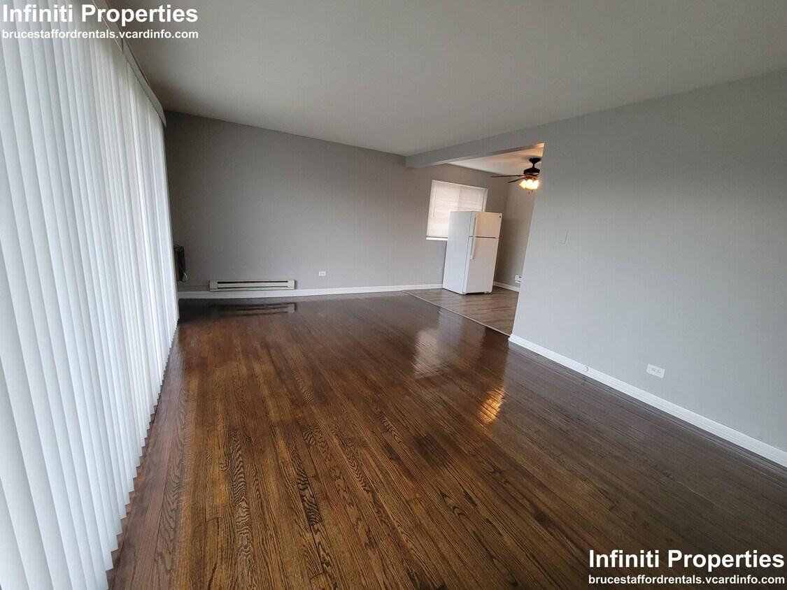 Primary Photo - 3115 W 79th St
