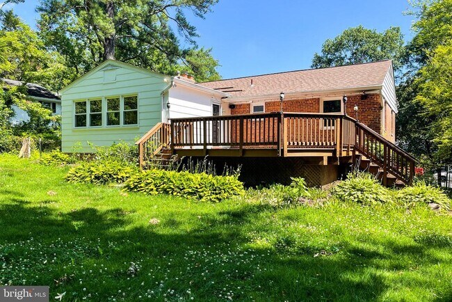 Building Photo - 6020 Lowell Ave