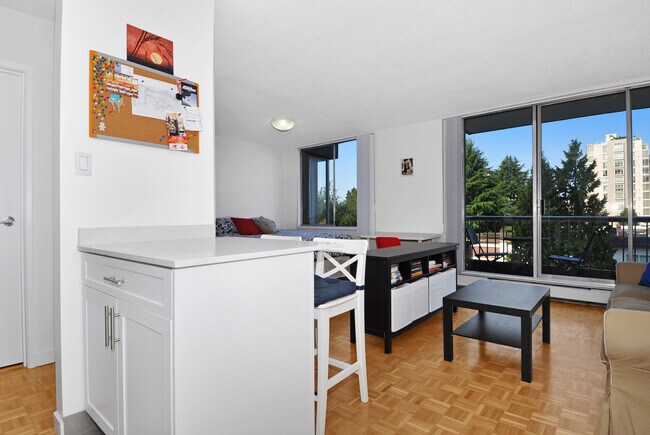 Building Photo - 00905