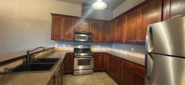 Building Photo - 201 E Main St