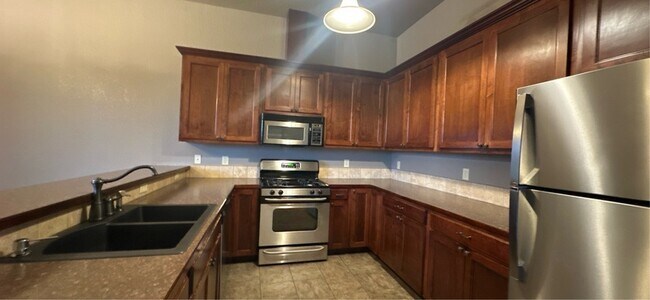 Foto del edificio - 201 E Main St