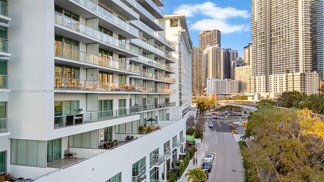 Foto del edificio - 1600 SW 1st Ave