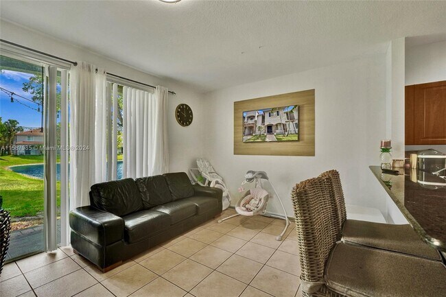 Foto del edificio - 8271 SW 29th St