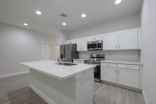 Foto del edificio - 2240 84th Ct