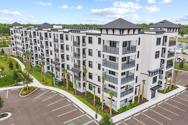 Building Photo - Evergreen Pine Island