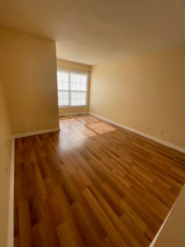Building Photo - 28 Johns Dr