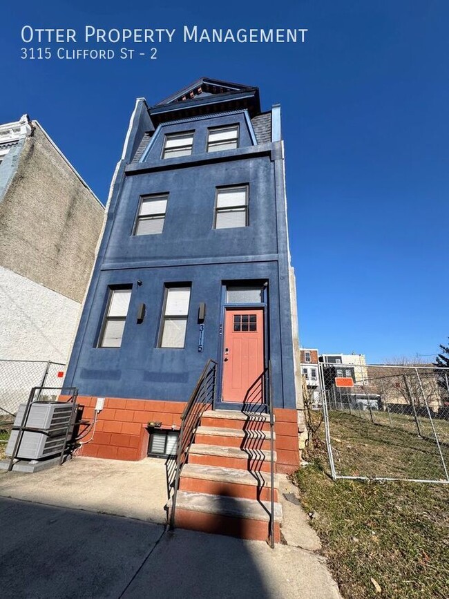 Building Photo - Lovely 2BR/2.5BA Apartment with Spacious L...