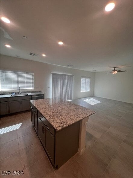 Foto del edificio - 9994 Cameron St