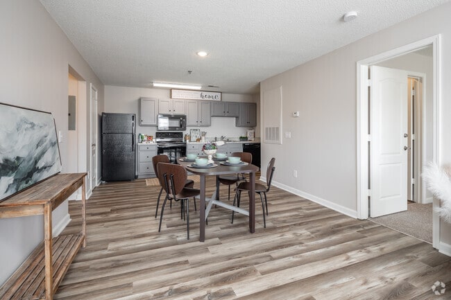 3BR, 3BA - 1,188SF - Dining - The Ariel