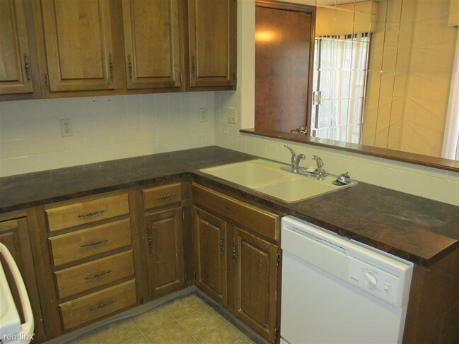 Building Photo - 3 br, 1.5 bath  - 1023 E Redwood Rd