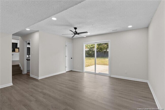 Foto del edificio - 714 Carnegie Dr