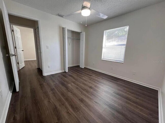 Foto del edificio - 2400 Union St S