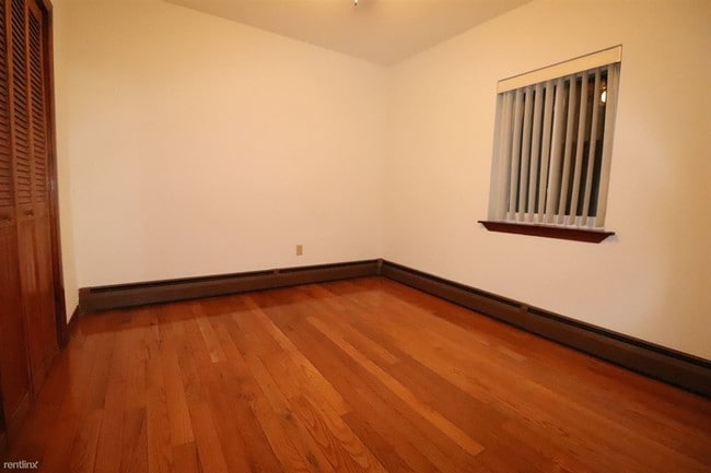 Building Photo - 3 br, 1 bath  - 65 Franklin St # 2