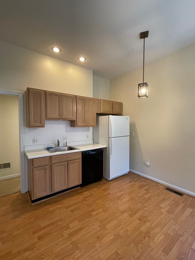 506 W Main St Unit Apt 1, Mechanicsburg, PA 17055 Apartments 506 W