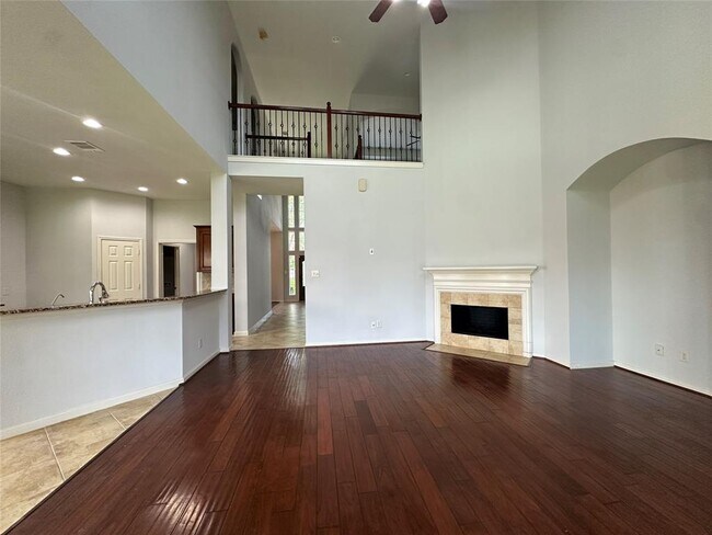 Foto del edificio - 5218 Pebble Bluff Ln