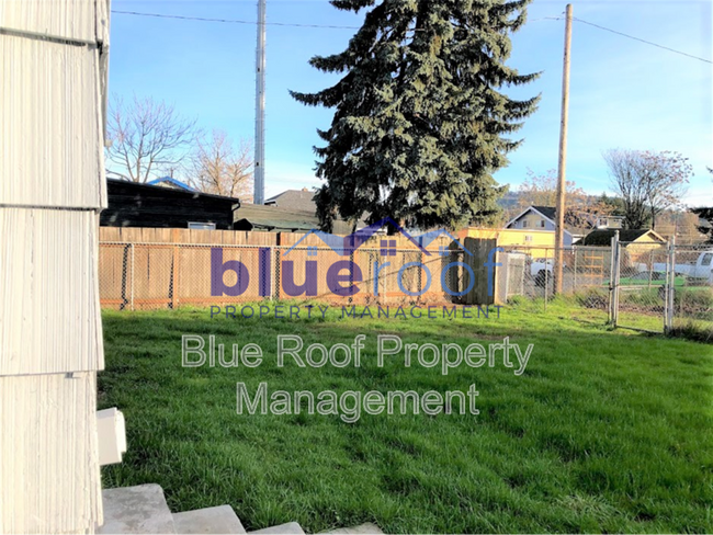 Photo - 8120 SE Bybee Blvd House