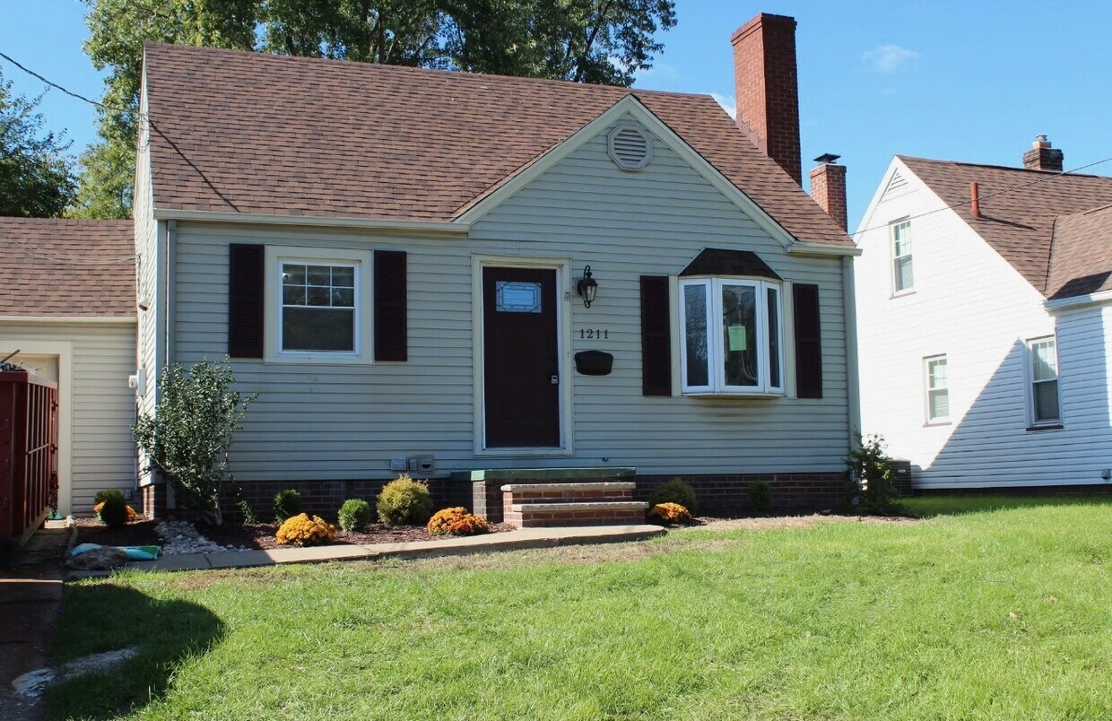 Foto principal - 1211 Raff Rd SW