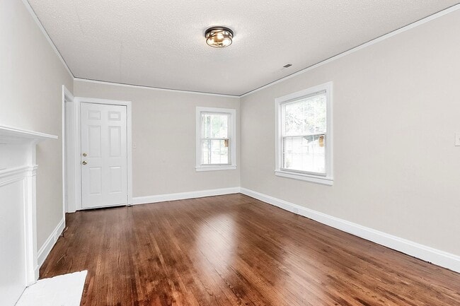 Building Photo - Cute Home for Rent!