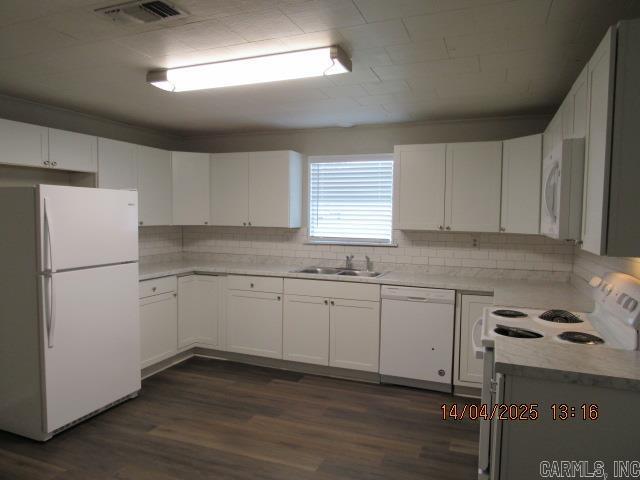 Foto del edificio - 2607 Meadowlake Rd