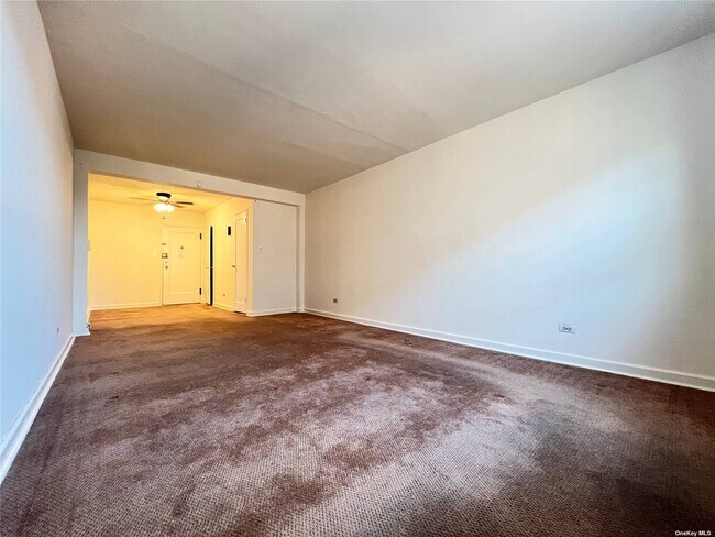 Foto del edificio - 103-30 68th Ave