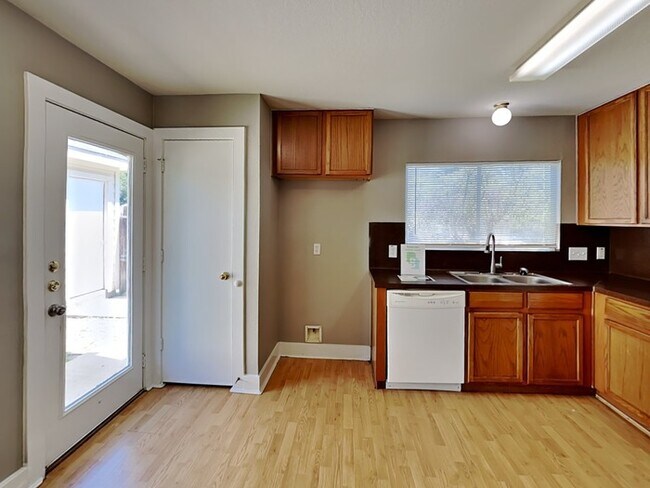 Foto del edificio - Wonderful Home! $500 Off First Full Months...