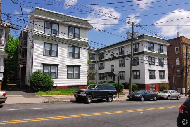 Building Photo - 1309-1315 Clinton Avenue