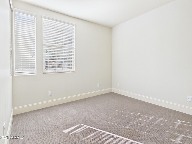 Foto del edificio - 4816 N Woodmere Fairway