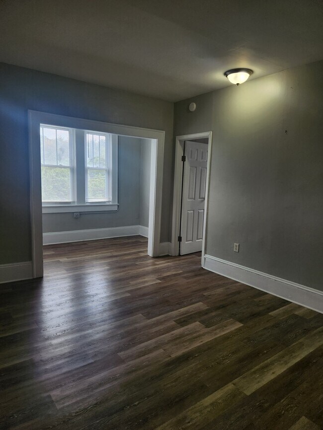 Foto del edificio - Bright and delightful 2/1 Upstairs Duplex-...