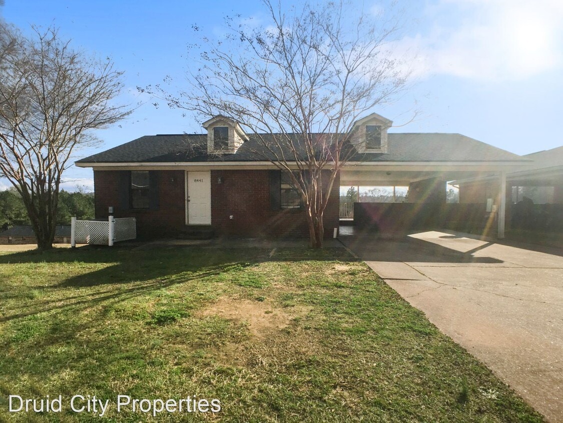 3 br, 2 bath House 8431 Rutherford Drive House Rental in