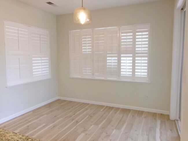 Building Photo - Beautiful 3bd, 2 bath, 3-car garage home in Sparks
