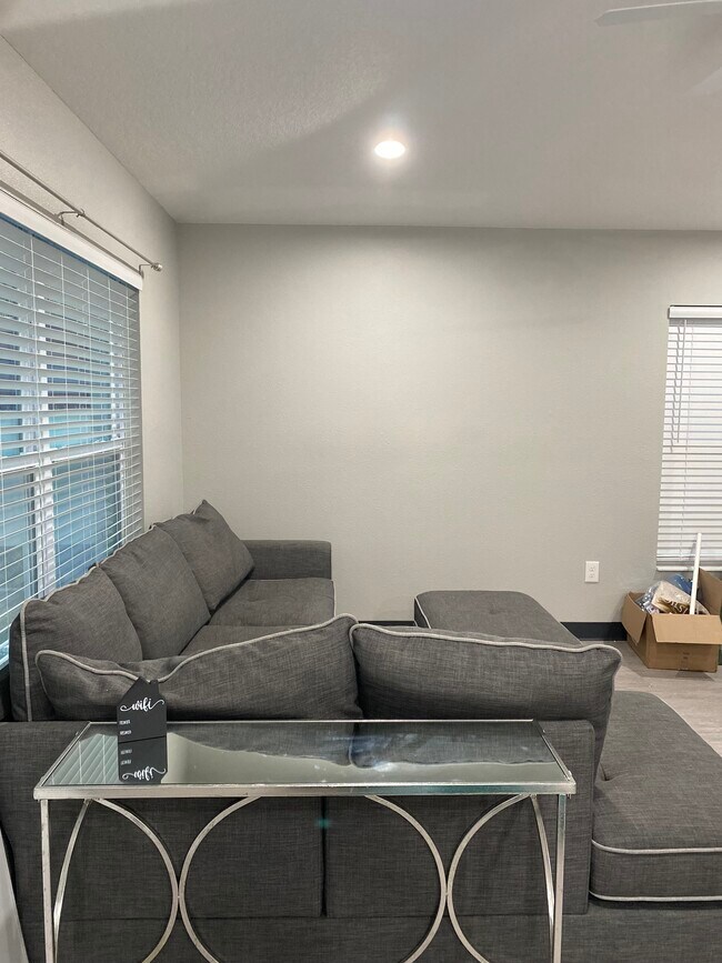 Foto del edificio - 3625 E North Bay St