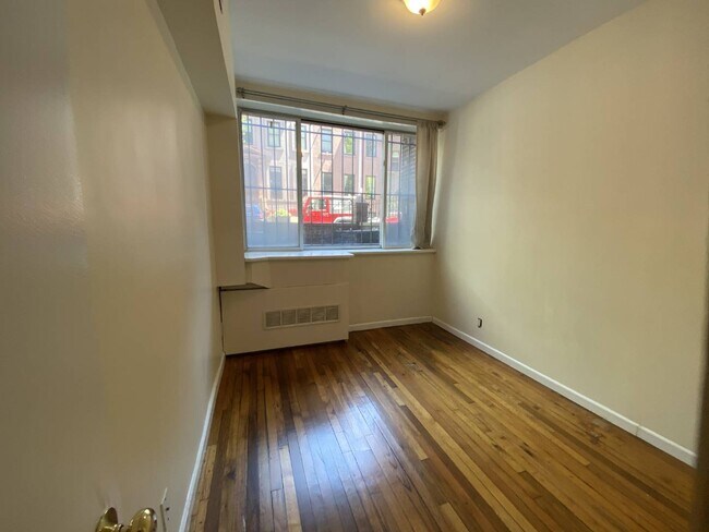 Foto del edificio - 64 S Oxford St