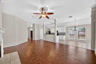 Building Photo - 3619 Parkshire Dr