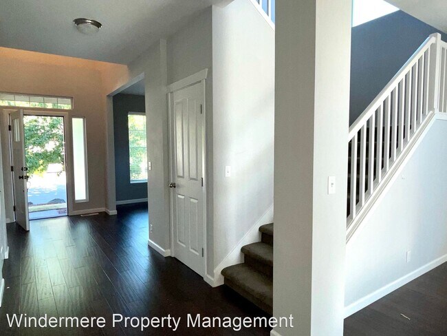 Foto del edificio - 5 br, 2.5 bath House - 18060 Sunrise Ridge...