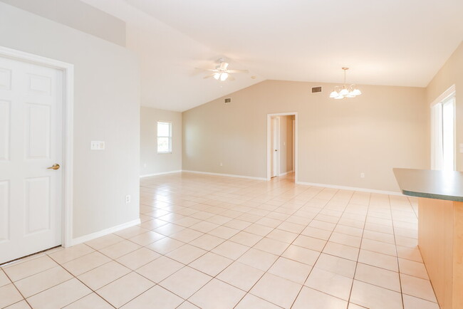 Foto del edificio - 219 Trafalgar Pkwy