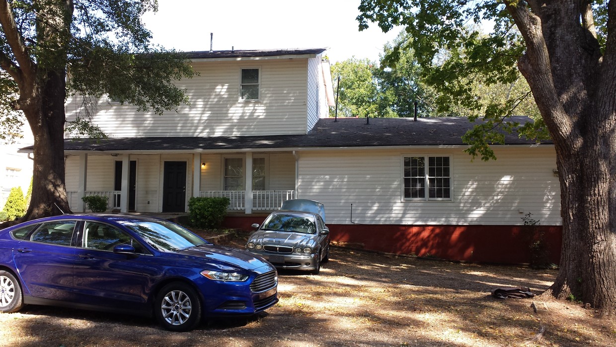 Primary Photo - 422 Meriwether St