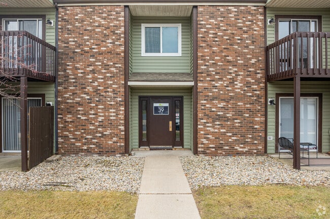 Building Photo - Orchard Ridge